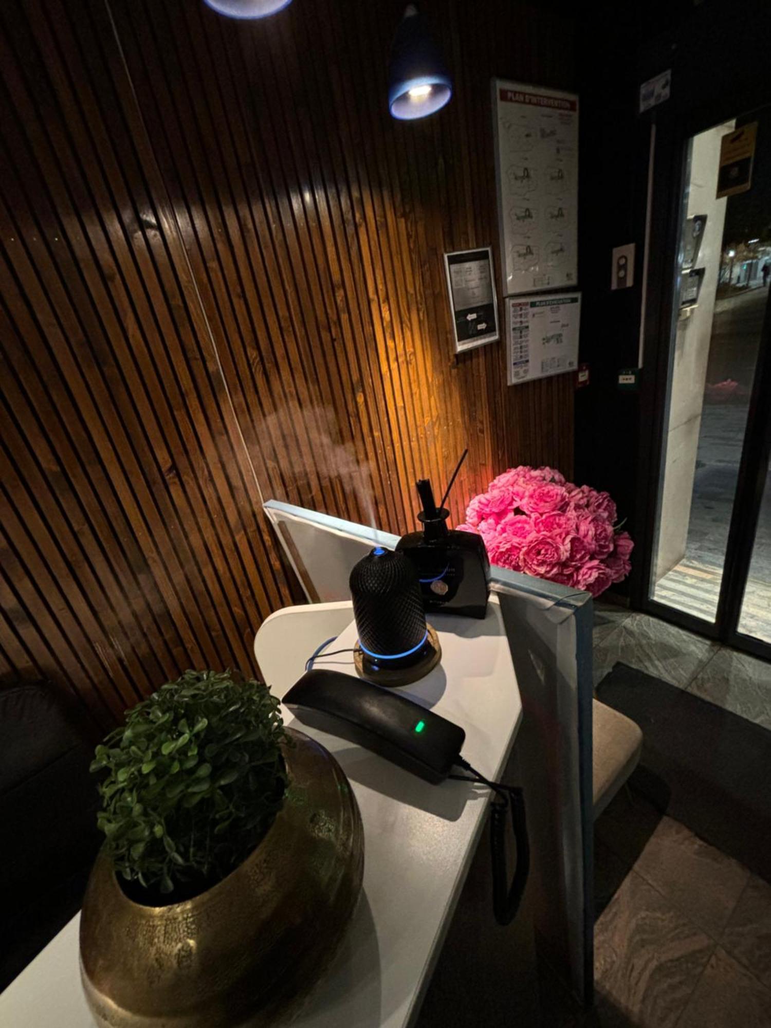 Hotel Astrid Rouen Eksteriør bilde